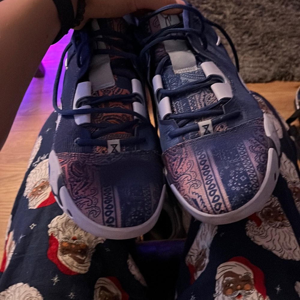 Perfect contrition basketball shoes